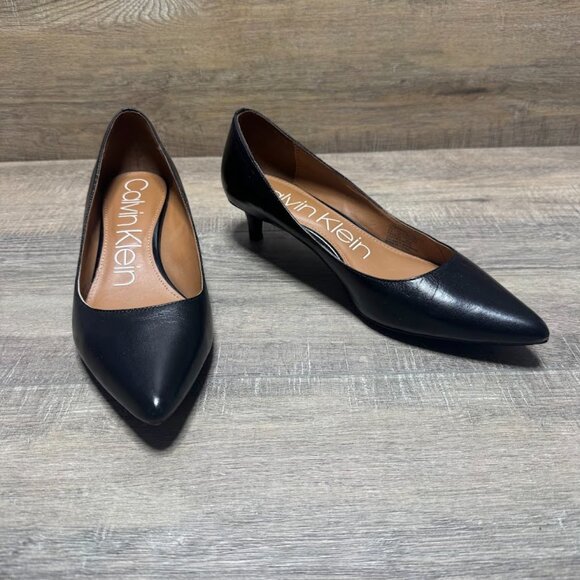 Calvin Klein Gabrianna Black Leather Pumps Women's Size 9.5 - Picture 6 of 7